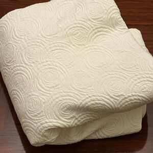Peacock Alley Cream Swirl 100% Egyptian cotton bed cover Queen Size